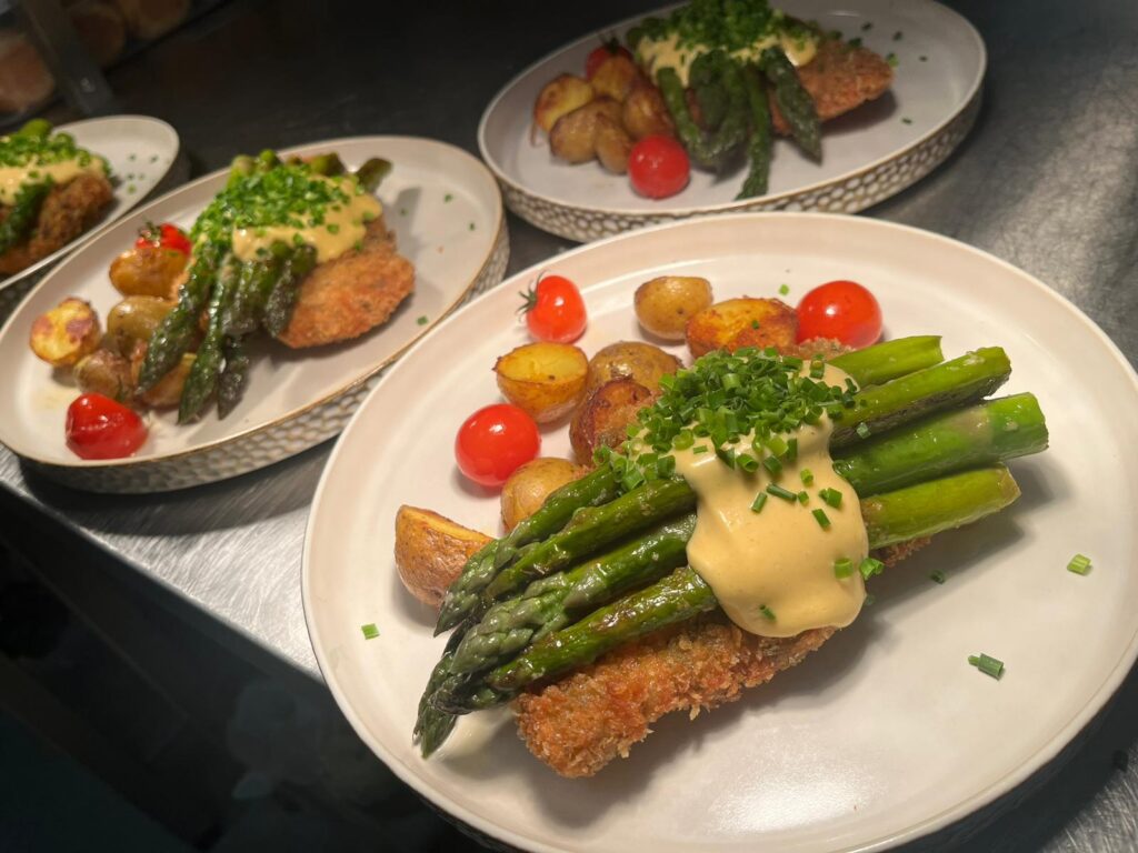 Szparagi Opole - wiosenne menu w restauracji Regionalne Doznania